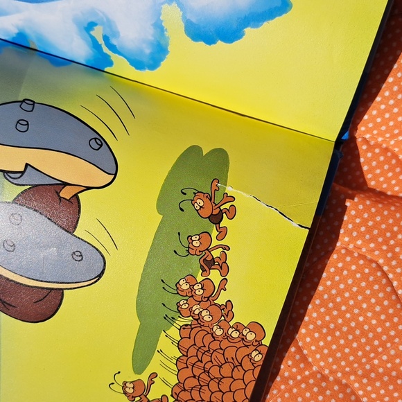 1992 Darkwing Duck book - Picture 5 of 7